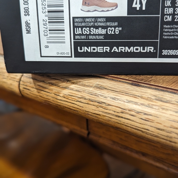 Boy under Armour UA GS Stellar G2 6" - Picture 4 of 5